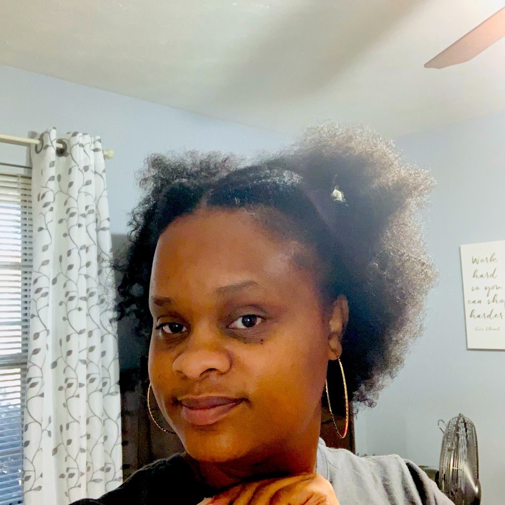 Meet your Posher, Constance